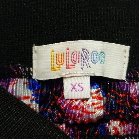 LULAROE pleated Jill skirt, chevron print with elastic waist band. Size XS - Picture 6 of 7